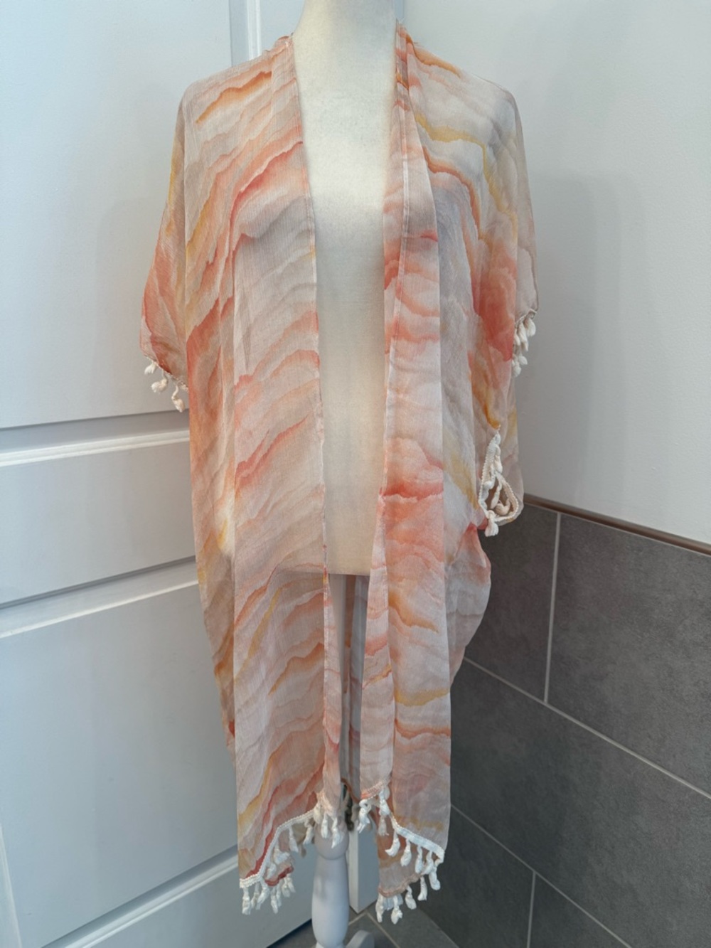 ❤️3/$30 RoomMates Boho Orange & Peach Swirl Tassel Fringe Kimono Cover Up L/XL